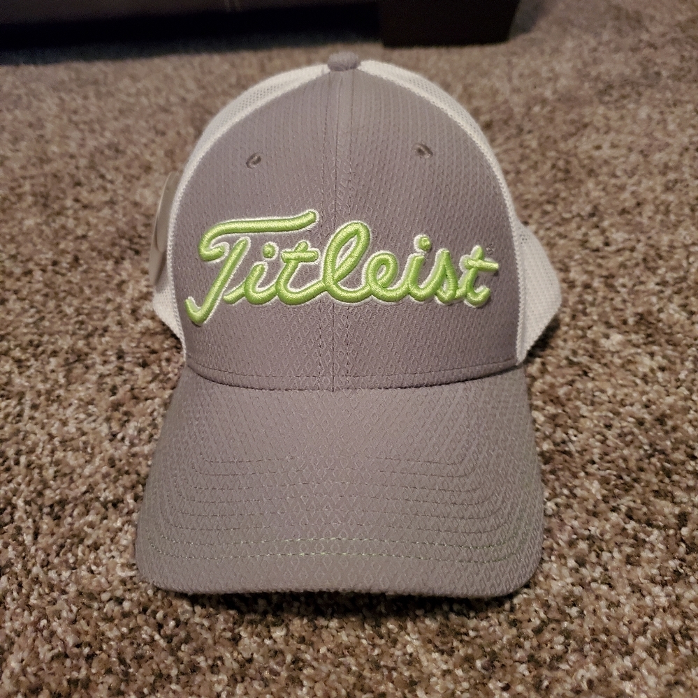 NWT Titleist Golf Hat Gray Green White Mens
